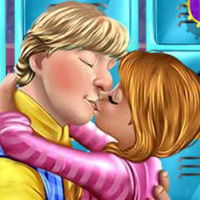 Anna and Kristoff Kissing