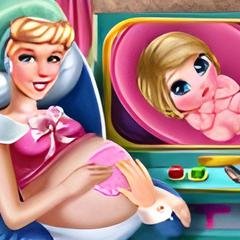 Cinderela Pregnant Check-Up