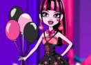 Delicate Draculaura Dress Up