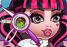 Monster Baby Ear Doctor Draculaura