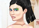 Pregnant Kardashians Dress Up