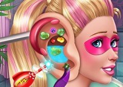 Super Barbie Ear Doctor