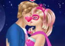 Super Barbie's Love Kiss